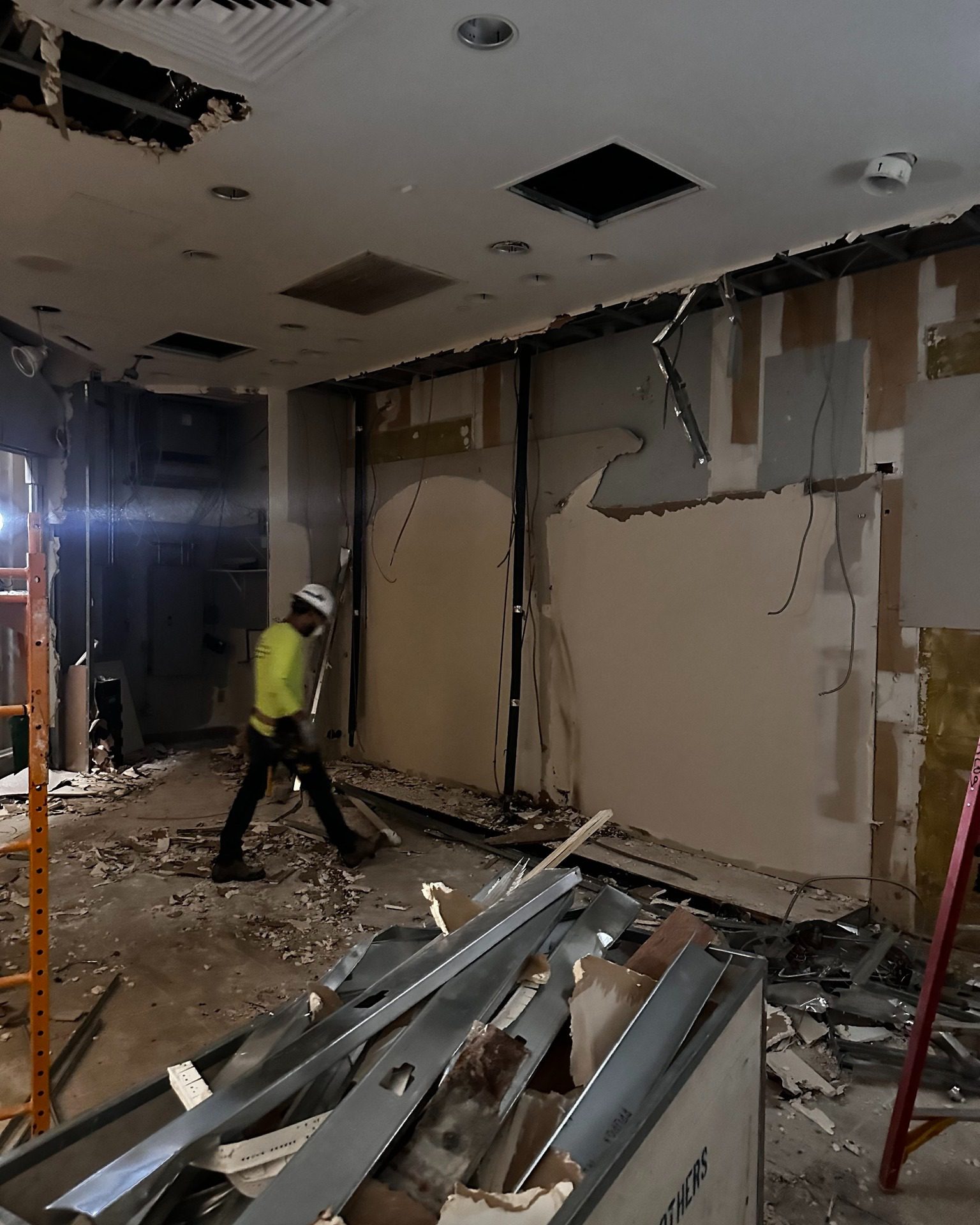 Professional Demolition Services to Houston! - Right Choice Construction